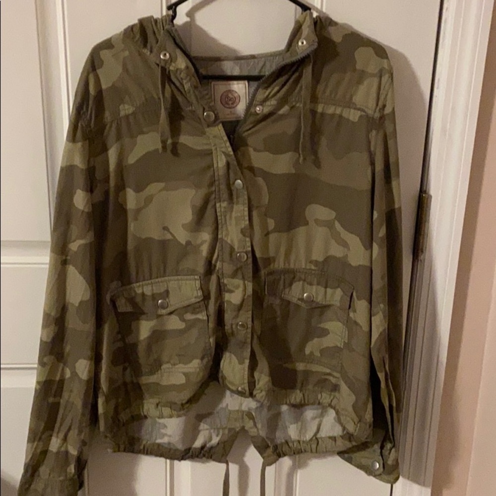 Lightweight Hooded Camo Jacket